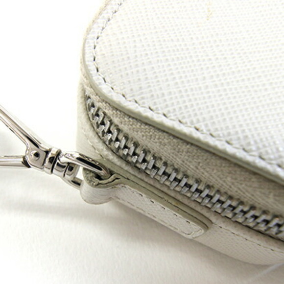 PRADA White Leather Saffiano Shoulder Bag - Picture 7 of 8